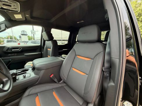 New 2026 GMC Sierra 1500 AT4 w/ AT4 Preferred Package AWD/4WD image 10