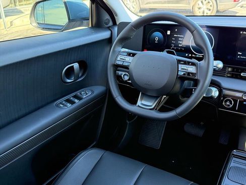 New 2026 Hyundai Ioniq 5 SEL image 9