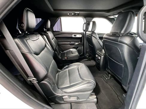 Used 2020 Ford Explorer ST w/ ST Street Pack image 25