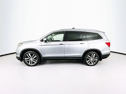 Used 2017 Honda Pilot Elite image 4