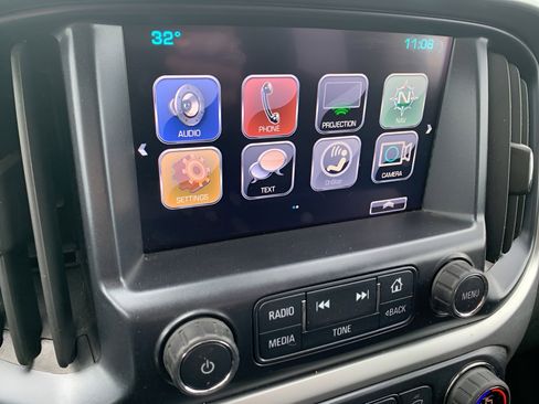 Used 2018 Chevrolet Colorado LT image 22