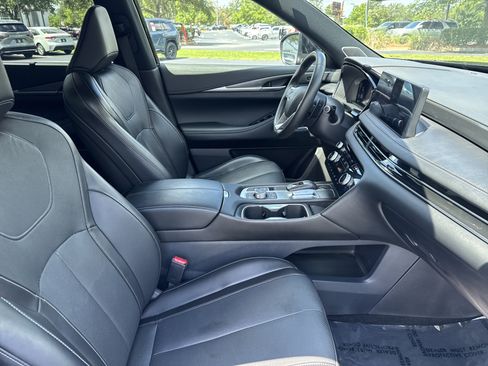 Used 2025 INFINITI QX60 Luxe w/ Black Edition FWD image 37