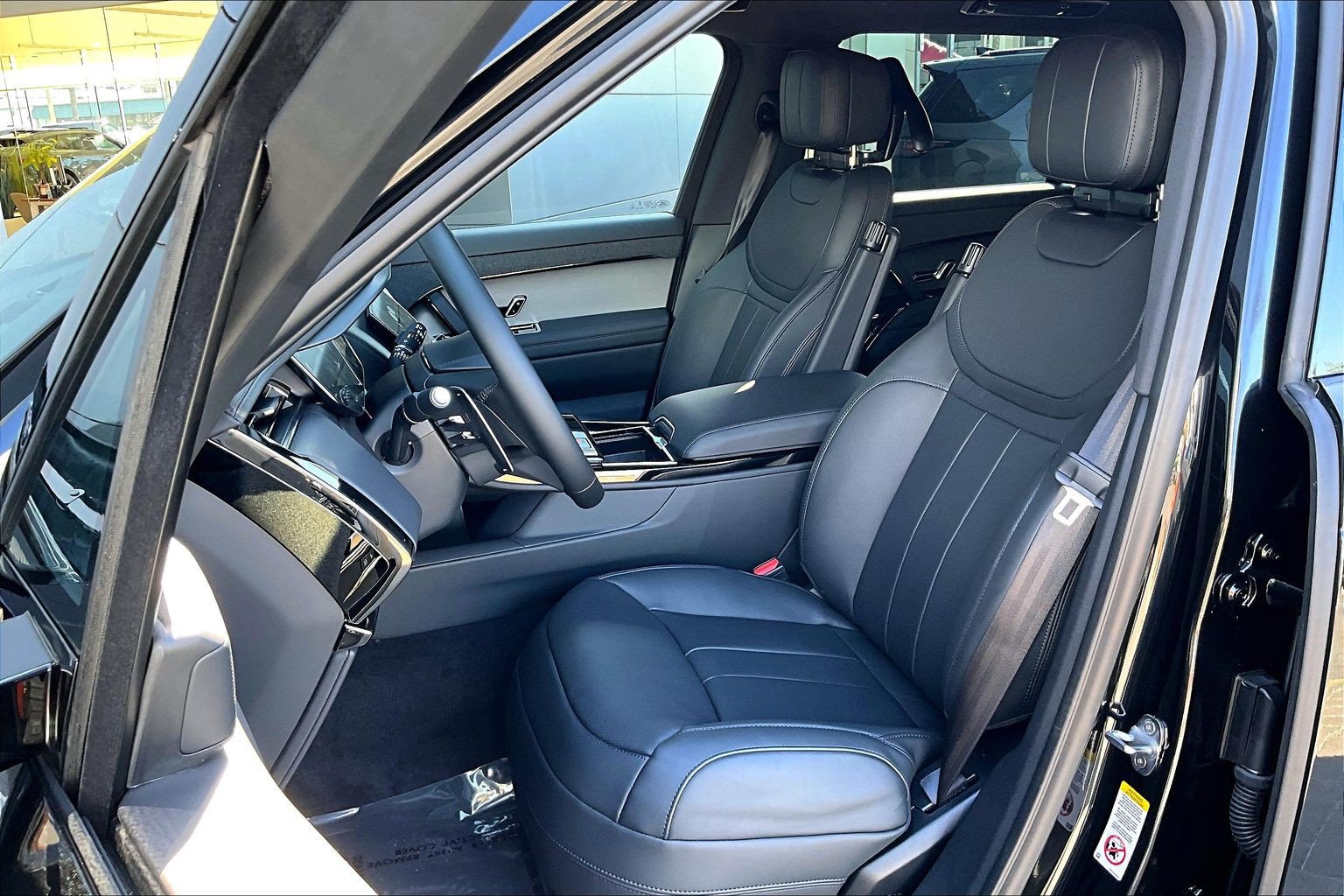 New 2027 Land Rover Range Rover Sport SE AWD/4WD image 9