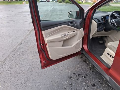 Used 2014 Ford Escape SE FWD image 9