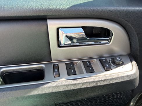 Used 2017 Ford Expedition EL Limited w/ Equipment Group 301A AWD/4WD image 14