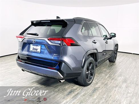 Used 2019 Toyota RAV4 XSE image 8