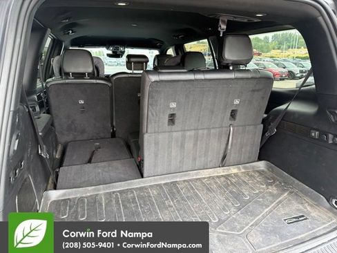 Used 2022 Jeep Wagoneer Series II AWD/4WD image 12
