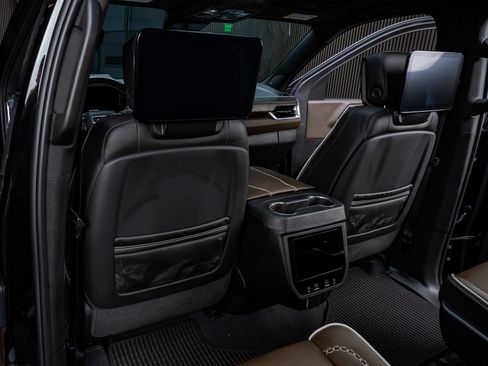Used 2026 GMC Yukon XL Denali Ultimate AWD/4WD image 37