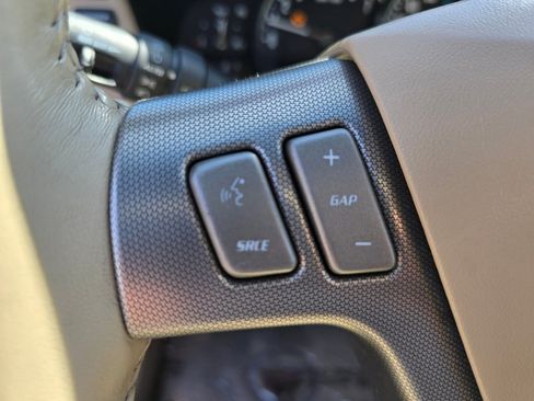 Used 2007 Cadillac XLR RWD image 6