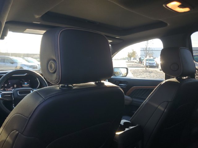 Certified 2023 GMC Canyon Denali AWD/4WD image 9