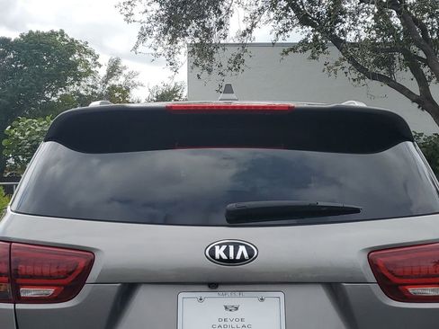 Used 2019 Kia Sorento EX image 13