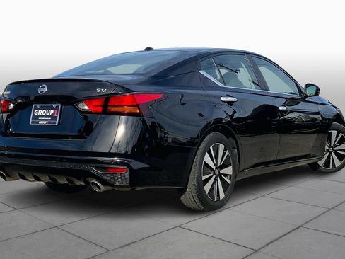 Used 2022 Nissan Altima 2.5 SV w/ SV Premium Package image 12