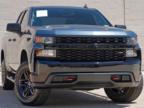 Used 2019 Chevrolet Silverado 1500 Custom Trail Boss w/ Custom Convenience Package AWD/4WD image 2