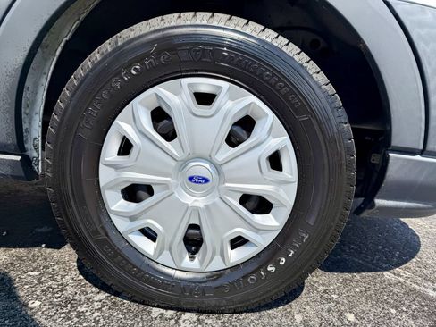 Used 2018 Ford Transit 350 XLT RWD image 28
