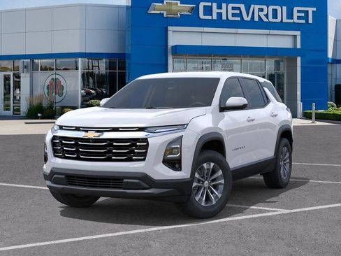 New 2026 Chevrolet Equinox LT w/ Convenience Package II AWD/4WD image 6