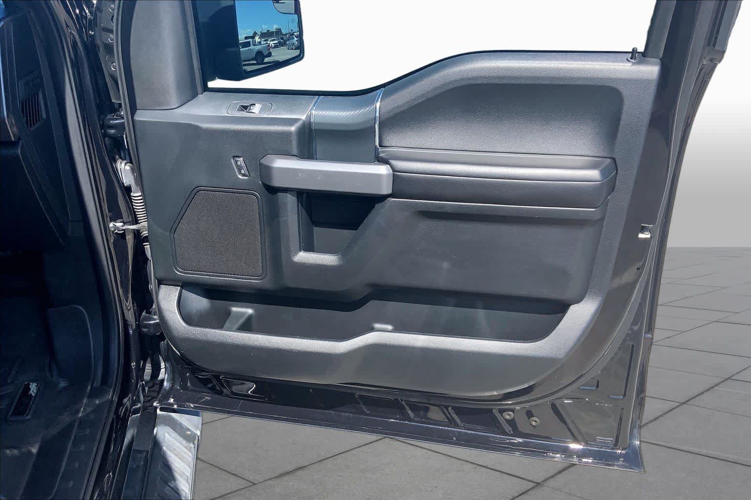 Used 2019 Ford F150 XLT w/ Equipment Group 302A Luxury AWD/4WD image 22