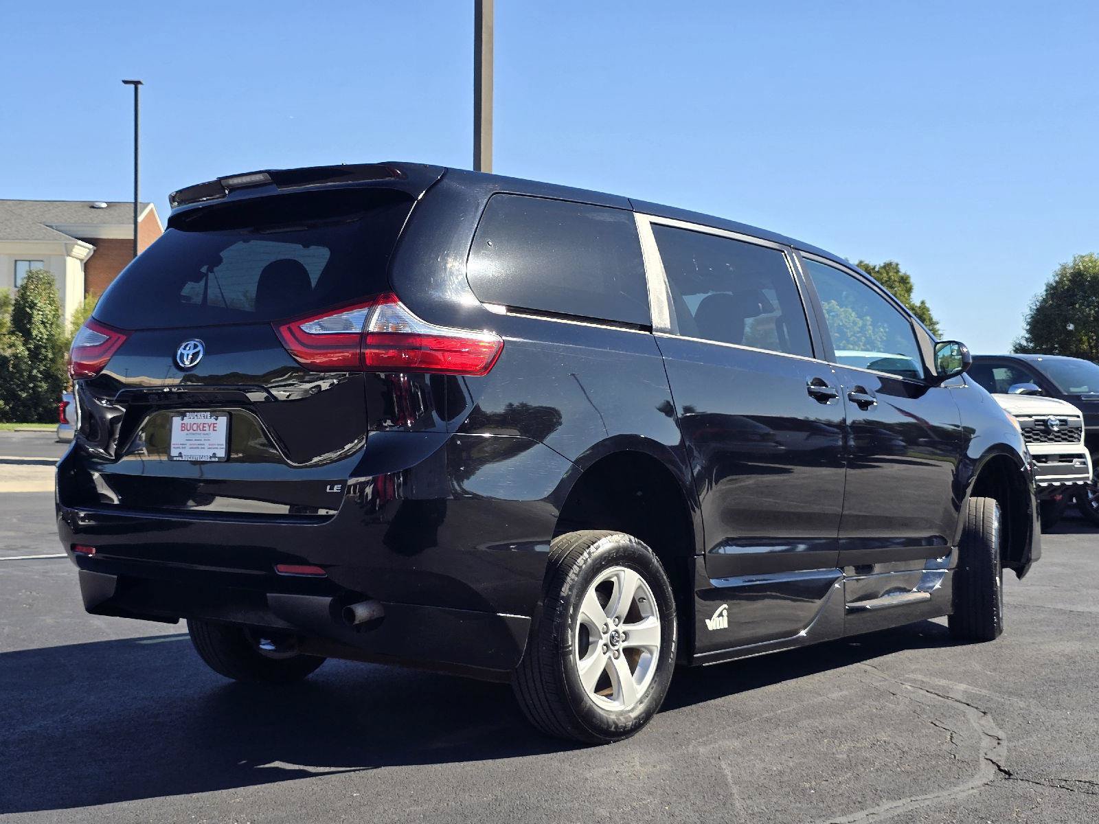 Used 2018 Toyota Sienna LE FWD image 7