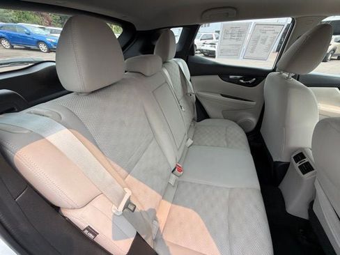 Used 2020 Nissan Rogue Sport SV w/ All-Weather Package AWD/4WD image 20