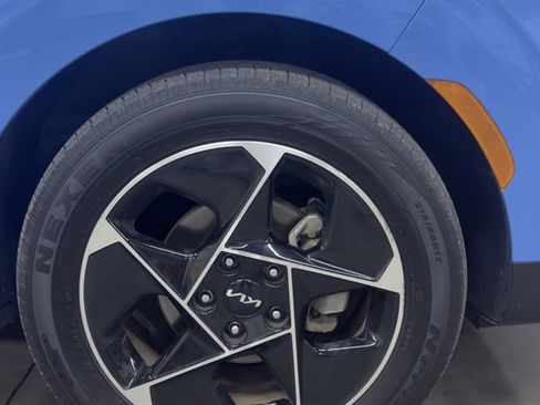 Used 2024 Kia Soul EX image 10