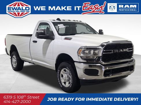 New 2024 RAM 2500 Tradesman w/ Chrome Appearance Group image 1