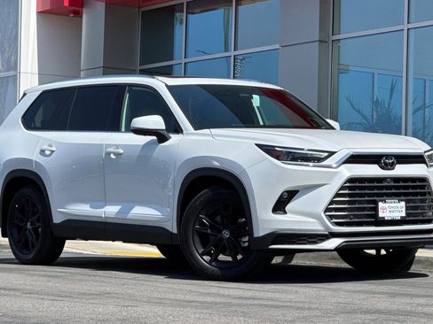 Certified 2026 Toyota Grand Highlander AWD Hybrid image 2