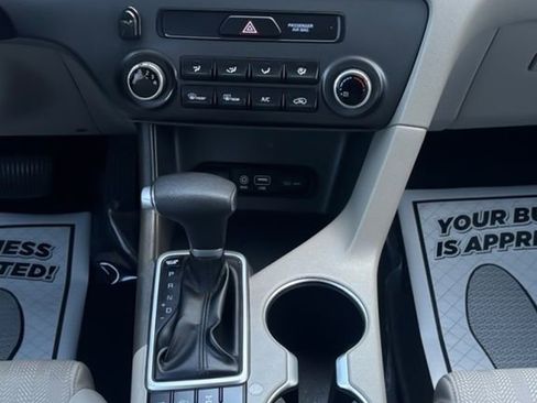 Used 2019 Kia Sportage LX AWD/4WD image 17