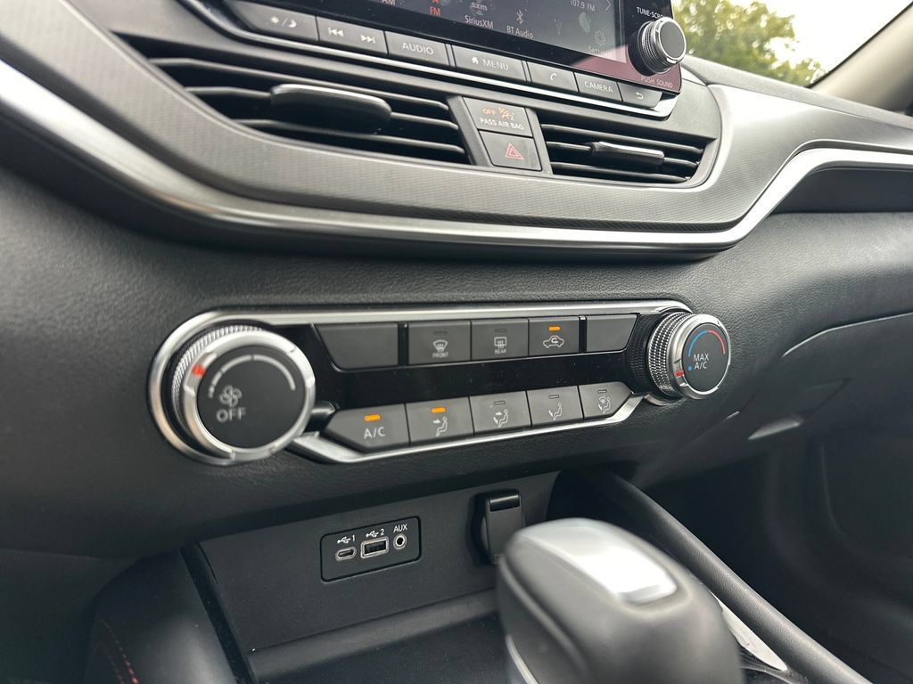Certified 2025 Nissan Altima 2.5 SR AWD/4WD image 15