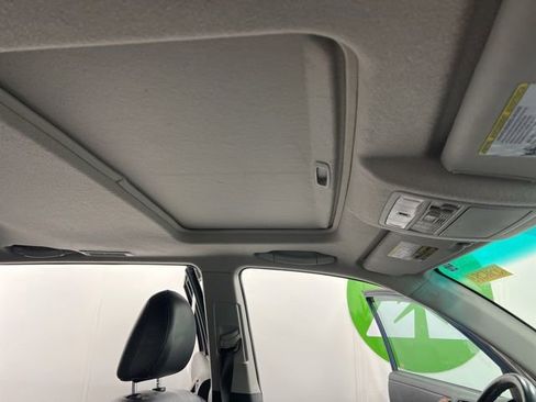 Used 2013 Toyota Highlander Limited image 17