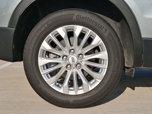 Used 2024 Cadillac XT4 Luxury w/ LPO, Floor Liner Package FWD image 23