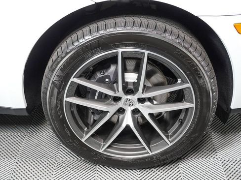 Certified 2026 Porsche Macan AWD/4WD image 39