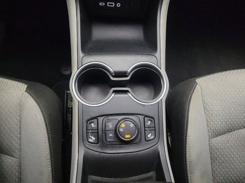 Used 2022 GMC Terrain SLE w/ Driver Convenience Package image 26