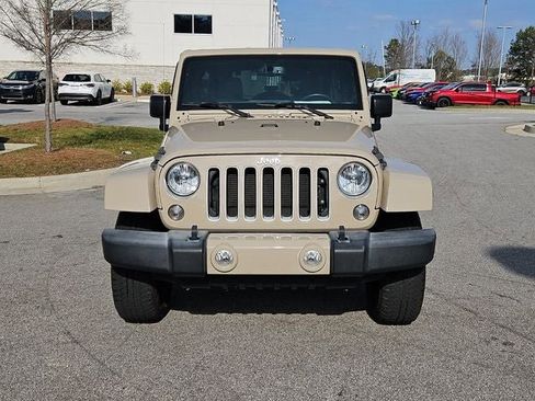 Used 2016 Jeep Wrangler Unlimited Sahara w/ Max Tow Package image 11
