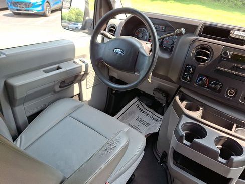 Used 2011 Ford E-350 and Econoline 350 XL w/ PWR Windows & Locks Group RWD image 15