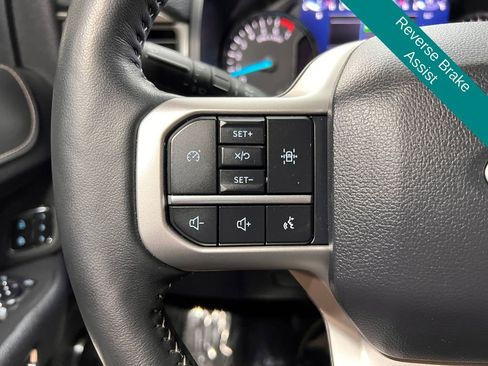 Used 2024 Ford Expedition XLT image 10