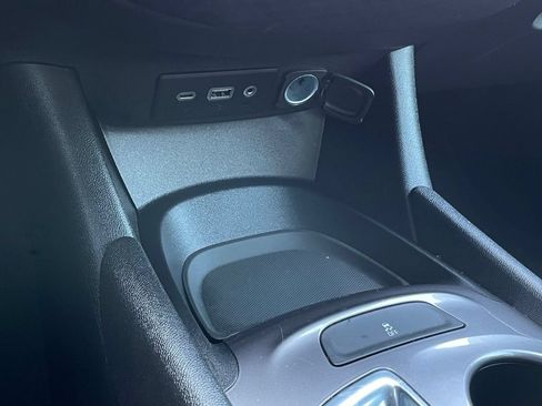 Used 2021 Chevrolet Malibu LS FWD image 19