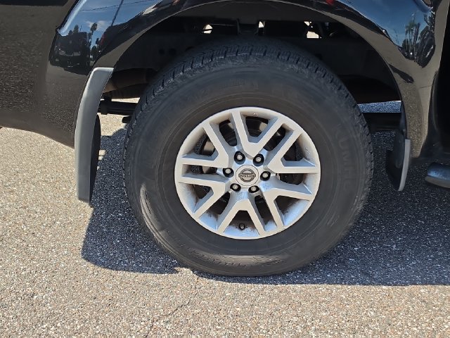 Used 2017 Nissan Frontier SV w/ SV Value Truck Package RWD image 5