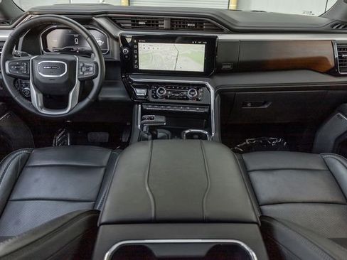 Used 2024 GMC Sierra 1500 Denali w/ Denali Reserve Package image 9