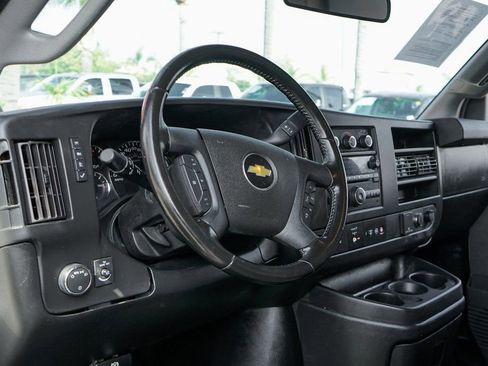 Used 2021 Chevrolet Express 3500 w/ Power Convenience Package image 19