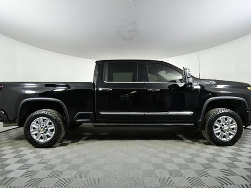 Used 2024 Chevrolet Silverado 2500 High Country w/ Technology Package image 15