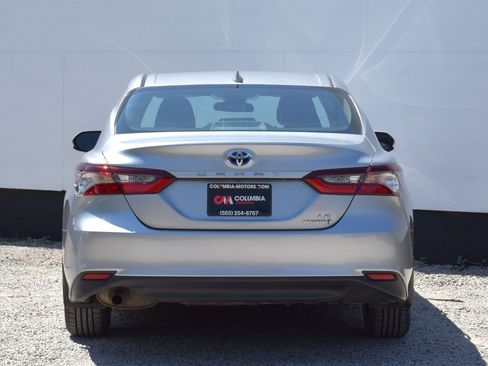 Used 2021 Toyota Camry LE FWD image 4