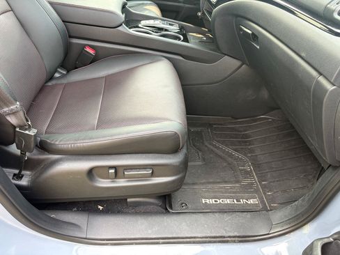 Used 2025 Honda Ridgeline Black Edition image 19