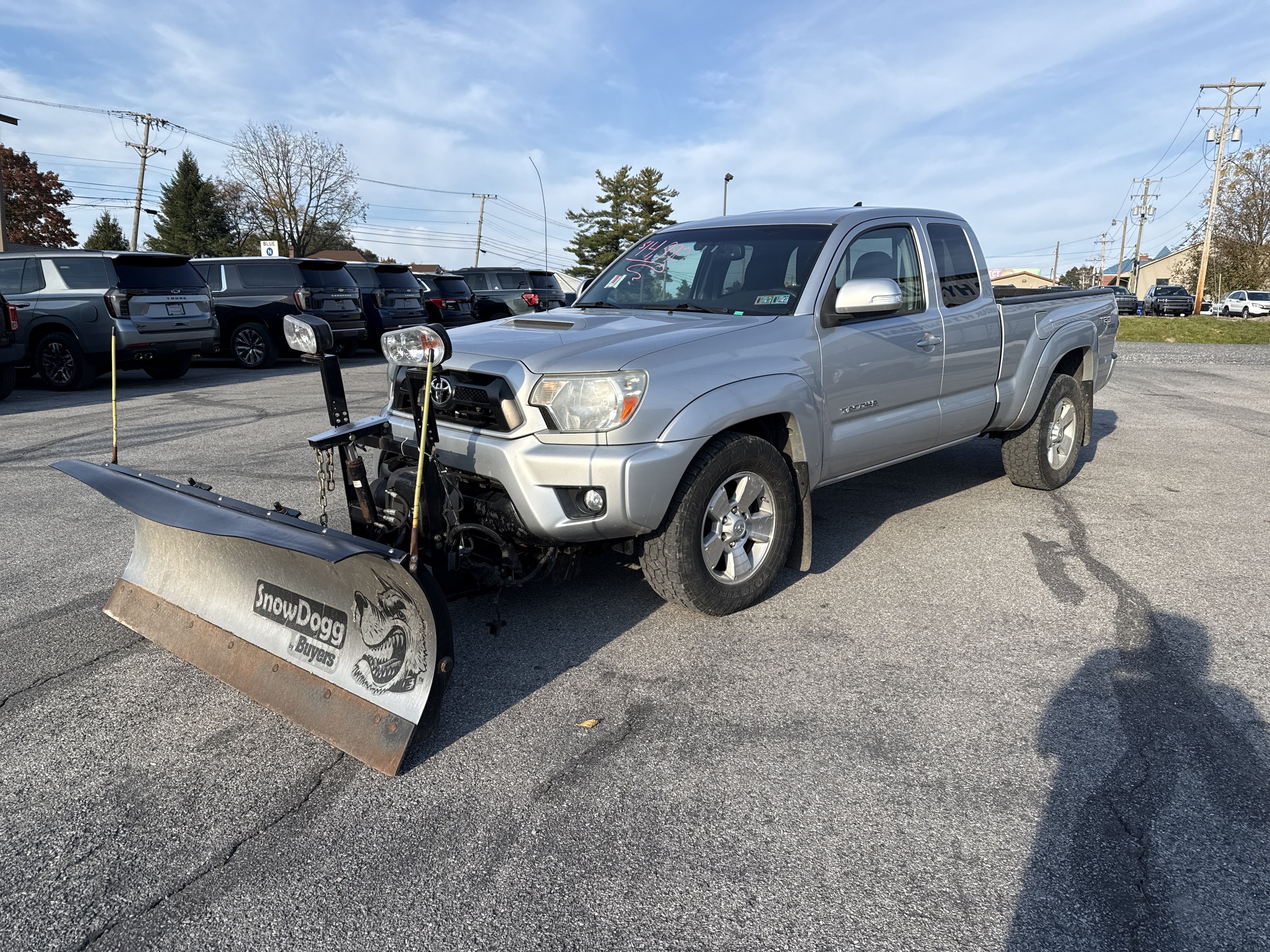 Used 2012 Toyota Tacoma 4x4 Access Cab V6 w/ TRD Sport Pkg image 8