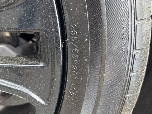 Used 2023 GMC Acadia SLT w/ Elevation Edition image 37