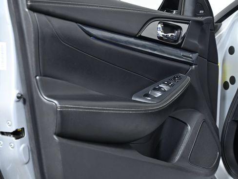 Certified 2020 Nissan Maxima Platinum w/ Sport Mat Group FWD image 31