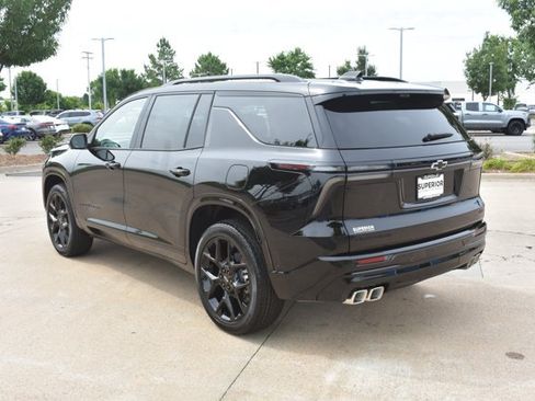 New 2026 Chevrolet Traverse RS w/ LPO, Floor Liner Package FWD image 9