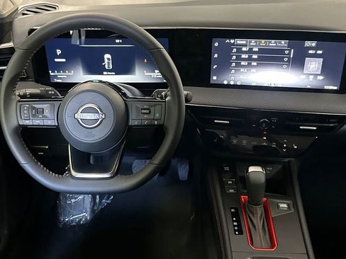 New 2026 Nissan Kicks SR w/ Cold Weather Package AWD/4WD image 14