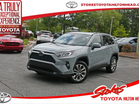 Used 2019 Toyota RAV4 XLE Premium FWD image 1