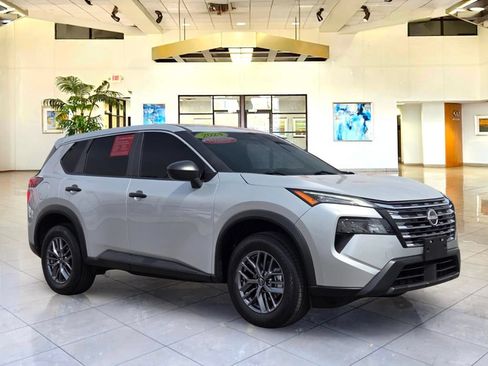 Certified 2024 Nissan Rogue S AWD/4WD image 3