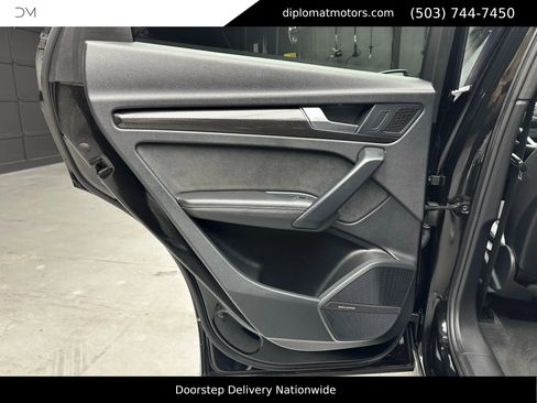 Used 2022 Audi SQ5 Premium Plus w/ Premium Plus Package image 39