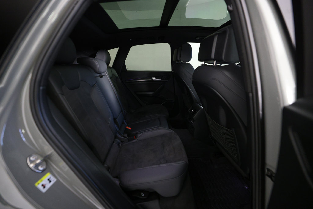 Used 2022 Audi SQ5 Prestige w/ Prestige Package AWD/4WD image 11